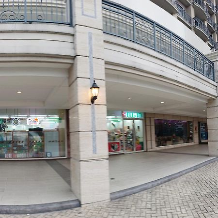 Monarch Parksuites - Balmoral Place Paranaque City Exterior foto