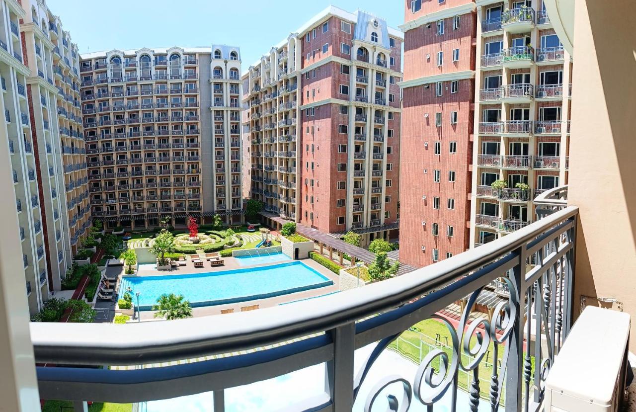 Monarch Parksuites - Balmoral Place Paranaque City Exterior foto