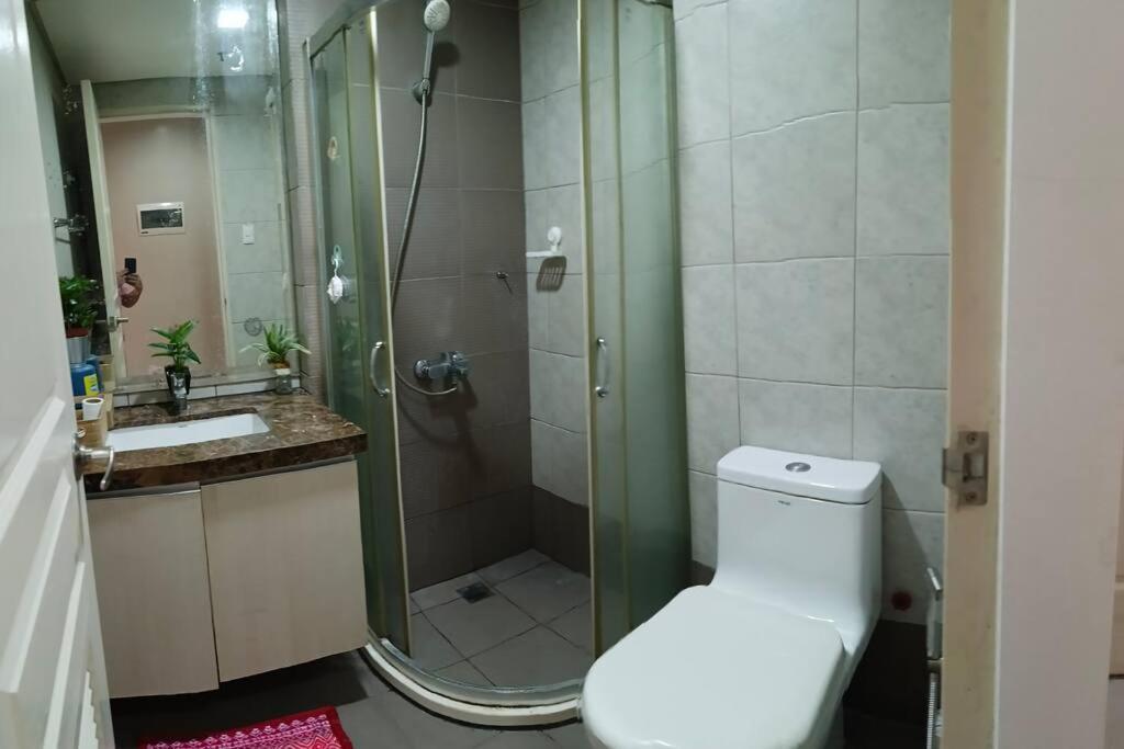 Monarch Parksuites - Balmoral Place Paranaque City Exterior foto